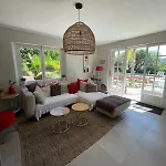 Provençale 4 étoiles - Piscine&jardin Zen Apartamento *