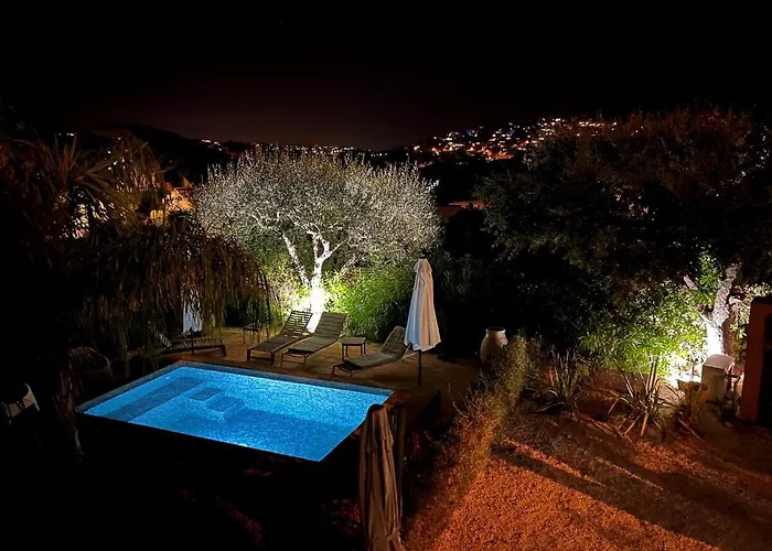 Provencale 4 Etoiles - Piscine & Jardin Zen サント・マキシム